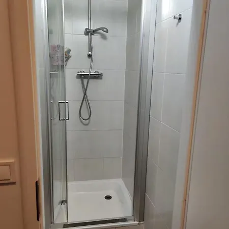 Private With Free Parking Next To Railway Station